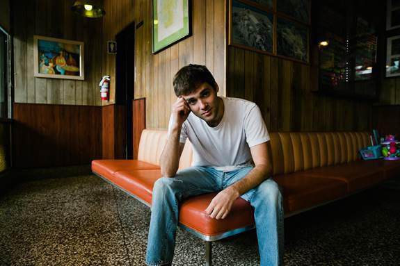 Day Wave returns with new single 'Starting Again'