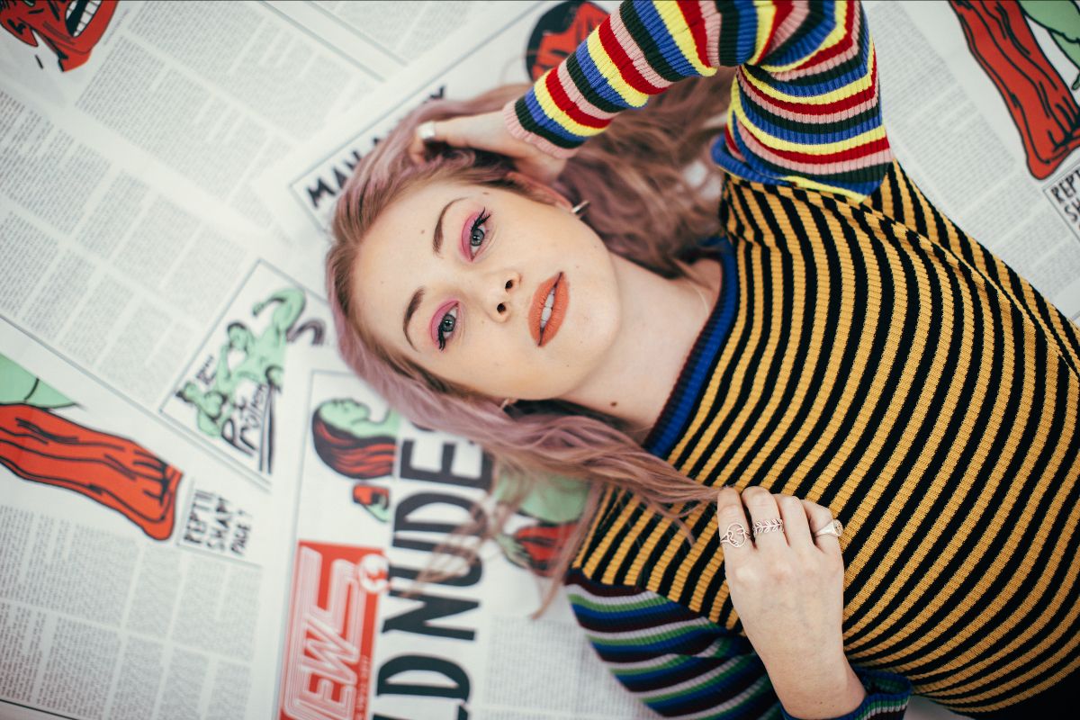 Lauran Hibberd releases 'Old Nudes'