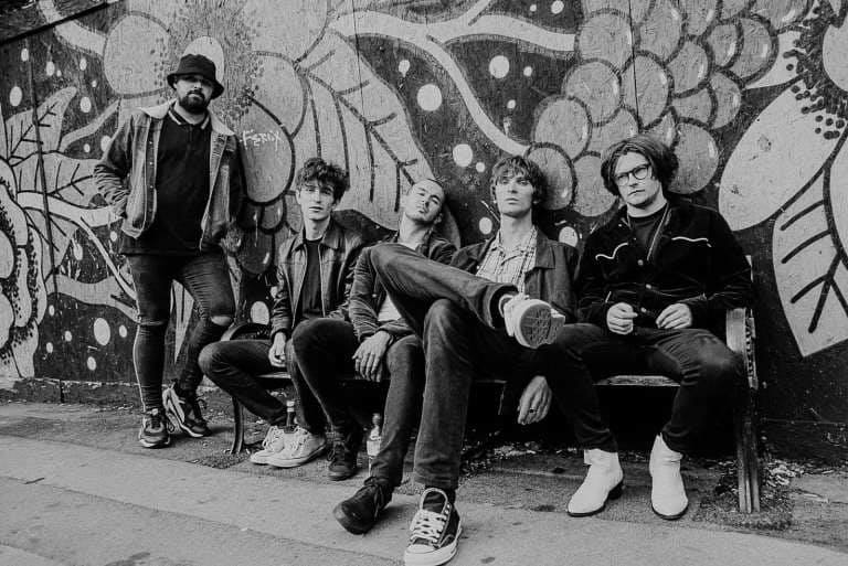 cheekbone - in & out press photo