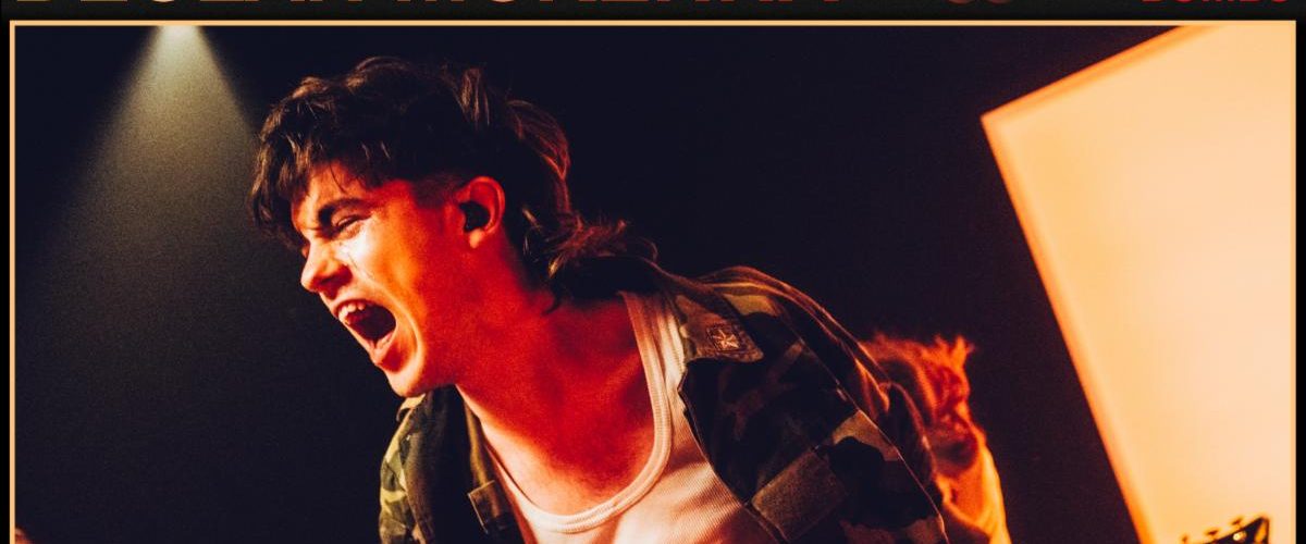 declan mckenna performs british bombs and you better believe live