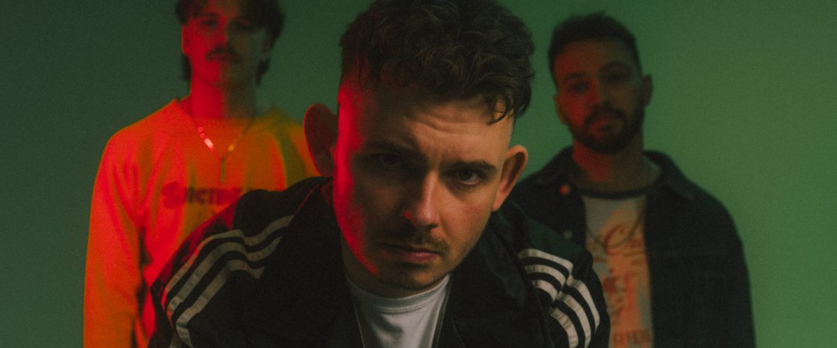 Big Romance press photo for 'Dogfight' single