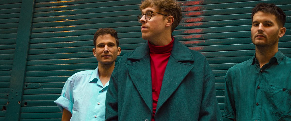 deco share new synth pop single Brakes On