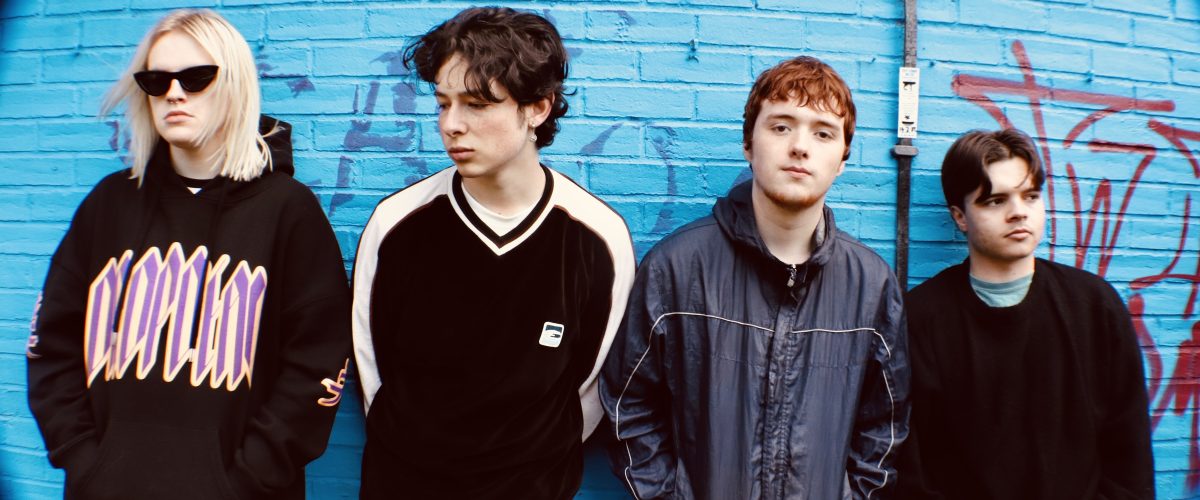 Holler press photo for single 'Tell Me (What I Want To Hear)'