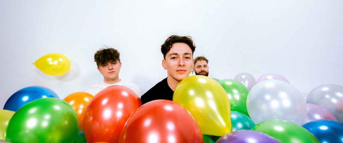 LAY / BYE press photo for single 'ACTIVE!