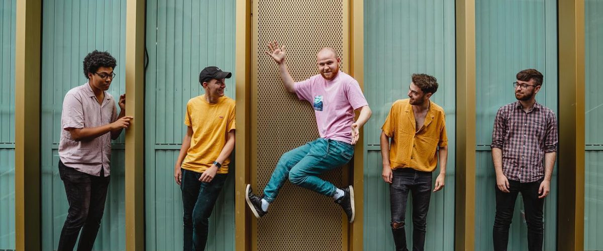 My Pet Fauxes press photo for single 'damn!'