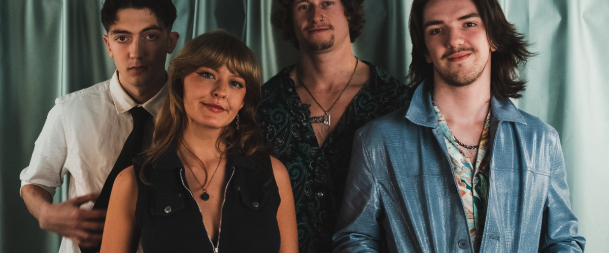 daisychain press photo for single 'Stay' (by @shotbymaw)